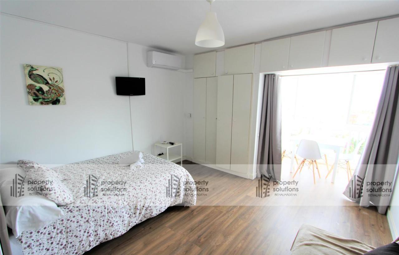 712 Iris Apartamentos - Vista Al Mar - A 10 Min De La Playa Caminando Y 5 Min Del Centro Benalmádena Kültér fotó
