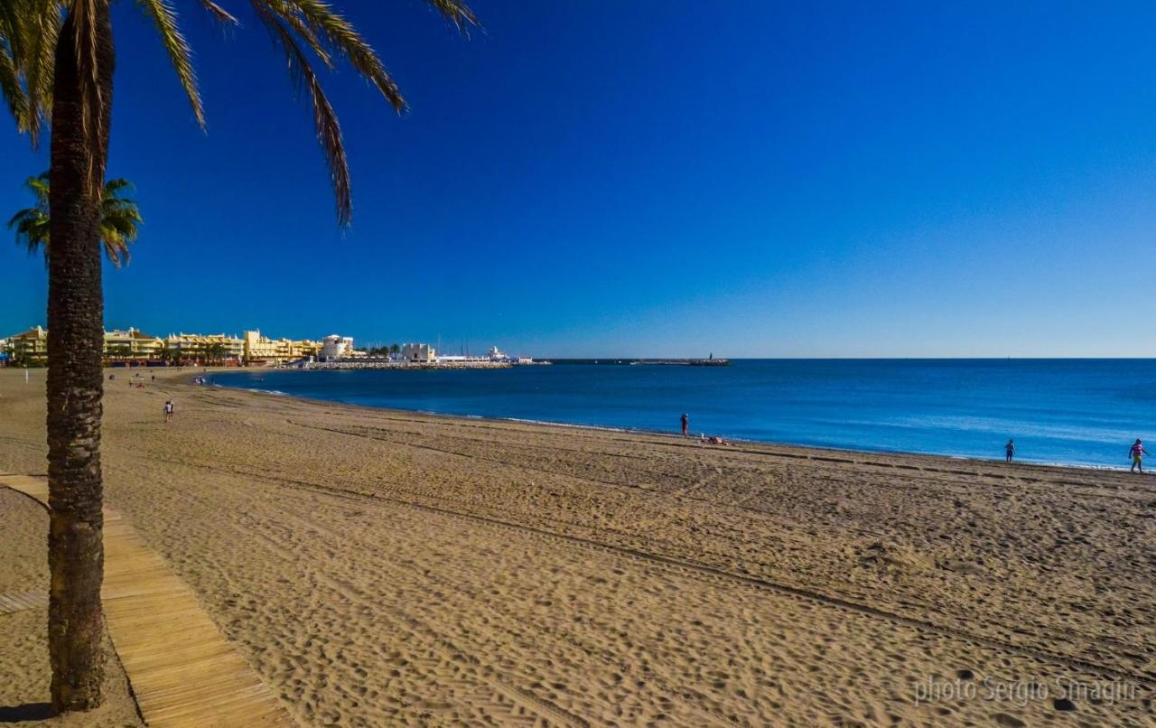 712 Iris Apartamentos - Vista Al Mar - A 10 Min De La Playa Caminando Y 5 Min Del Centro Benalmádena Kültér fotó