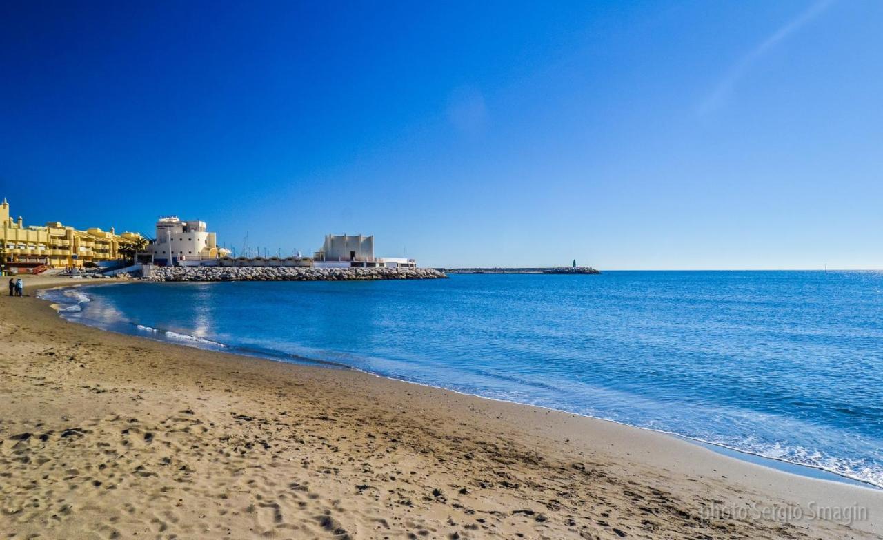 712 Iris Apartamentos - Vista Al Mar - A 10 Min De La Playa Caminando Y 5 Min Del Centro Benalmádena Kültér fotó