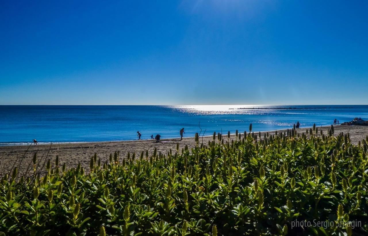 712 Iris Apartamentos - Vista Al Mar - A 10 Min De La Playa Caminando Y 5 Min Del Centro Benalmádena Kültér fotó
